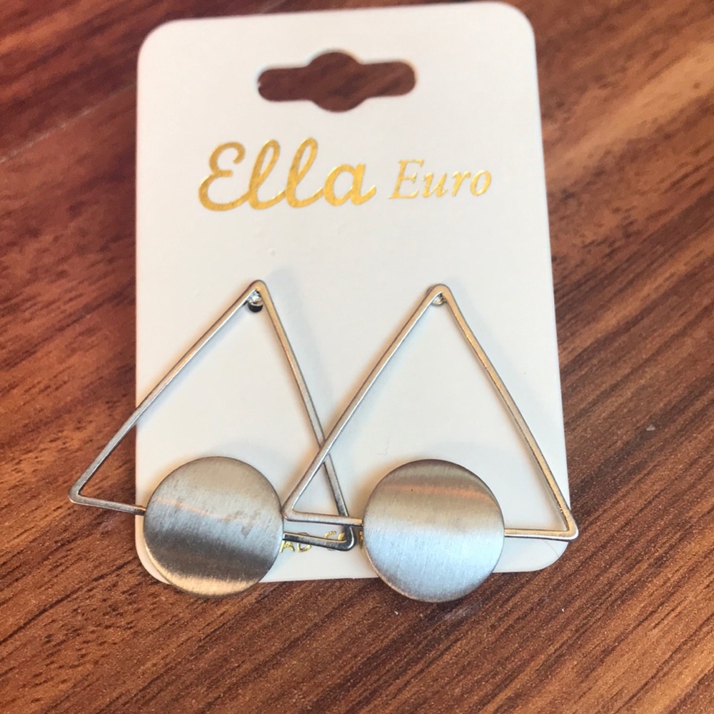 Nickel Silver earrings triangular with a circle
